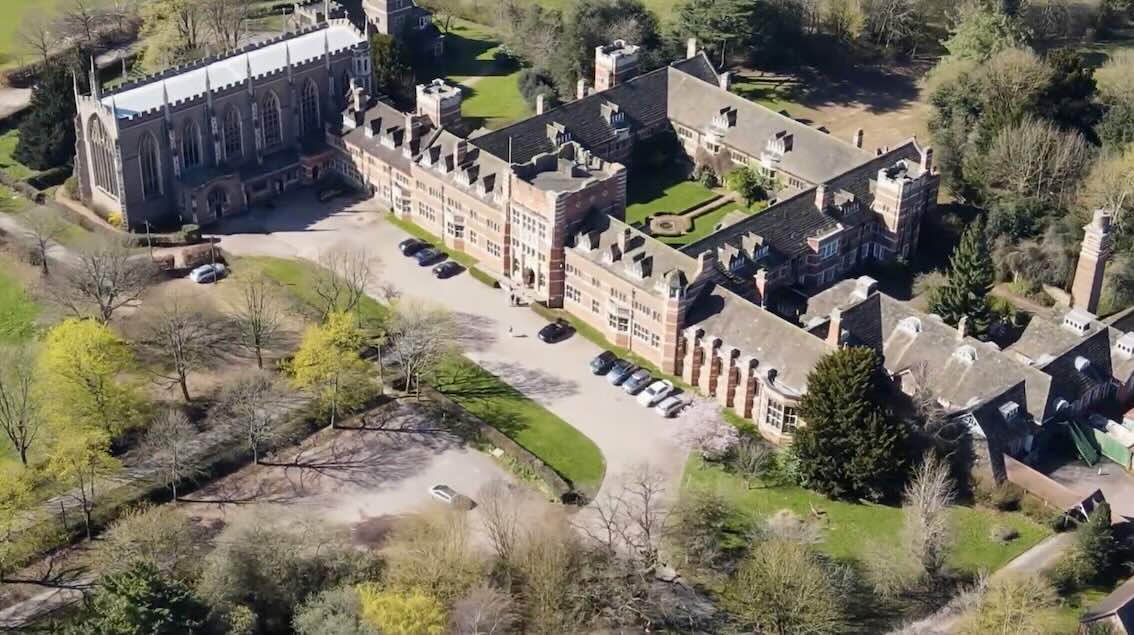 Summer Camp BELL St Albans Eté et Toussaint 2025 pour 11-17 ans