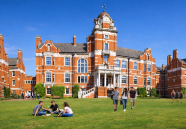 Summer Camp Ados St Andrew’s College à Medway, Angleterre, pour 12–18 ans