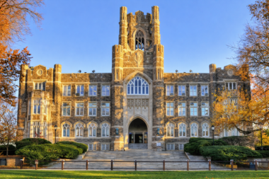 Summer Camp St Andrew’s College à Fordham University à New York 13-18 ans